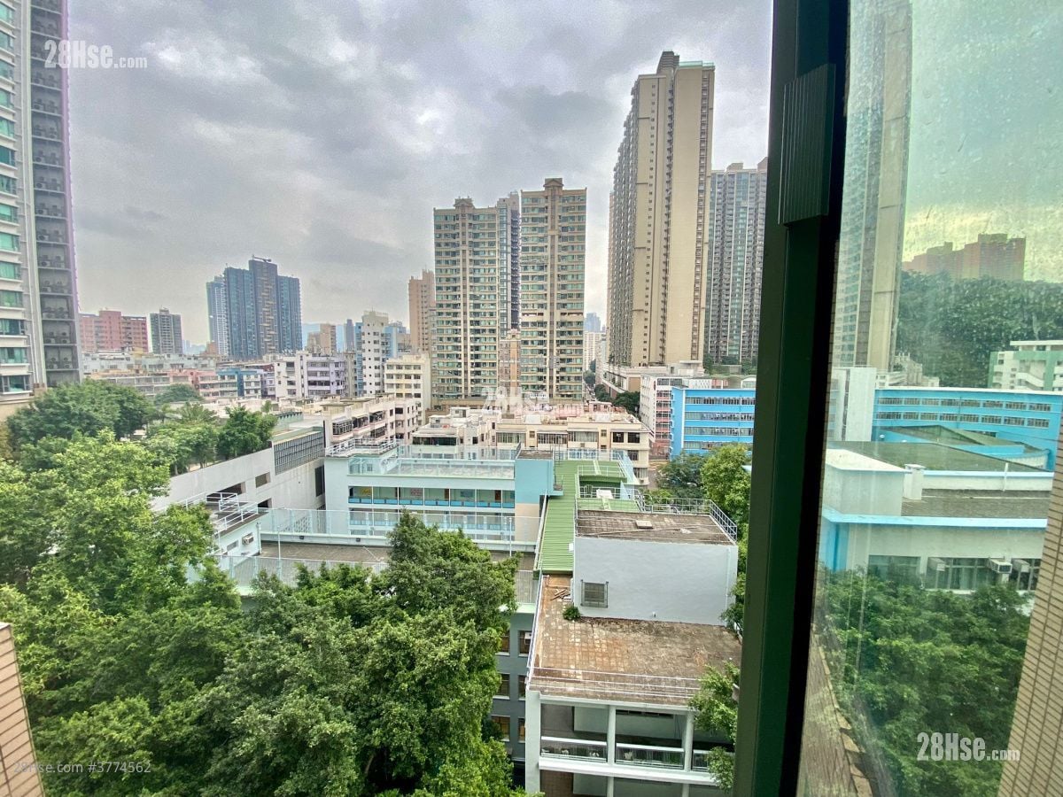 Majestic Park Sell 2 Bedrooms , 1 Bathroom 469 ft²