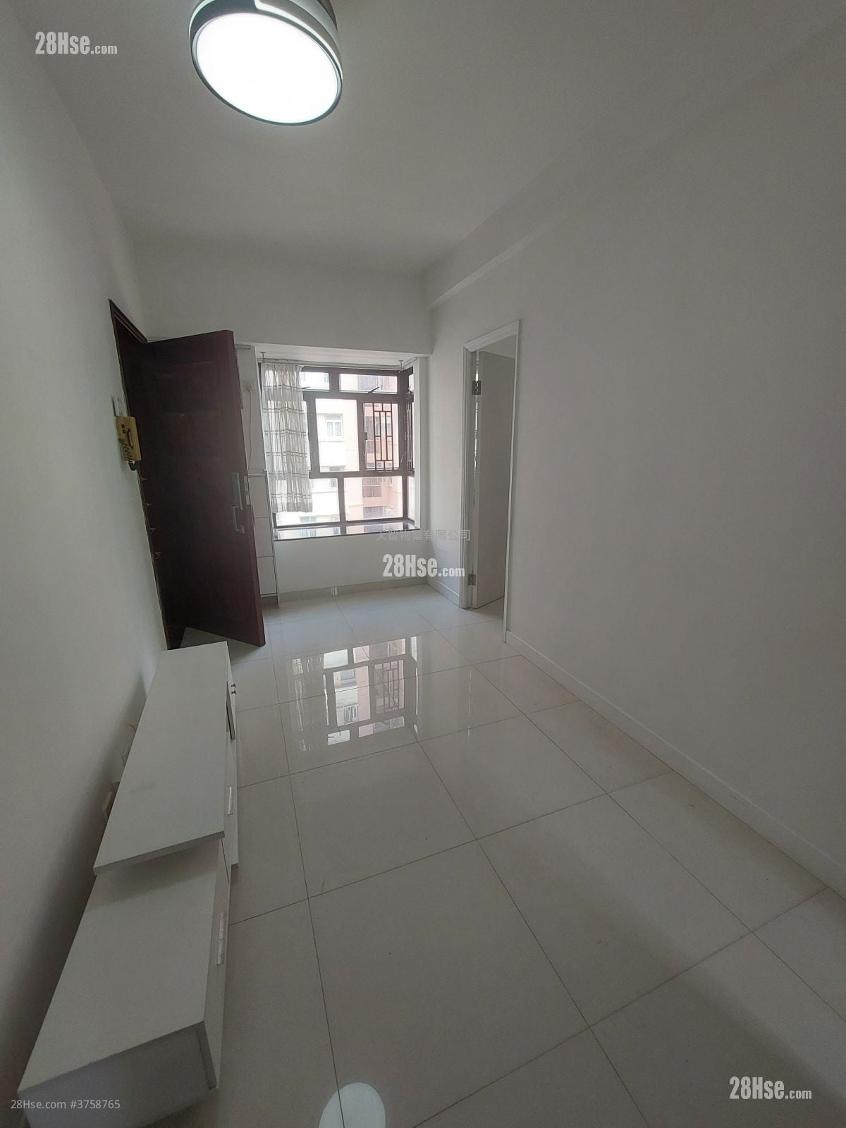 Tak Yue Mansion Sell 1 Bedroom , 1 Bathroom 315 ft²