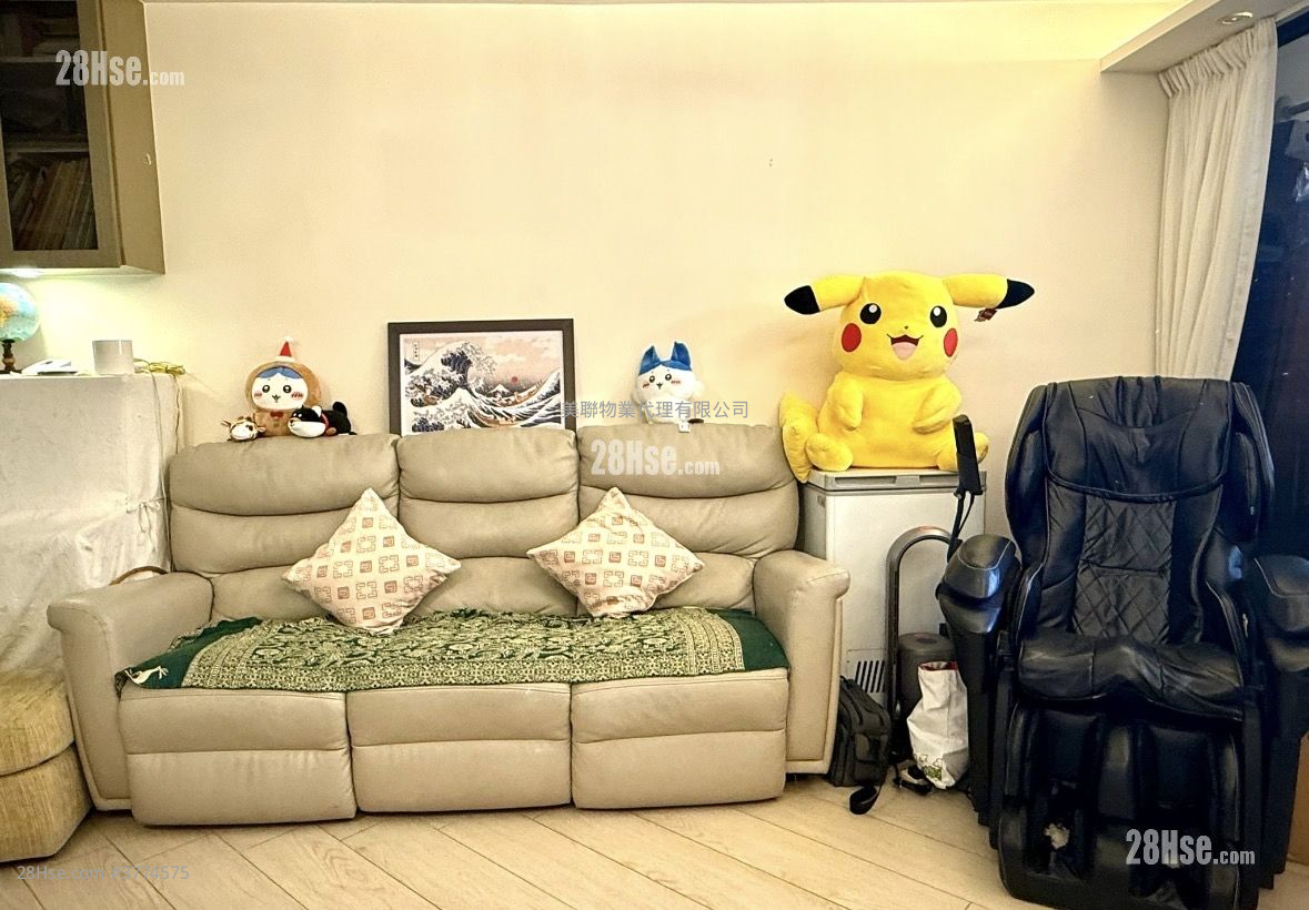 Euston Court Sell 3 Bedrooms , 2 Bathrooms 790 ft²