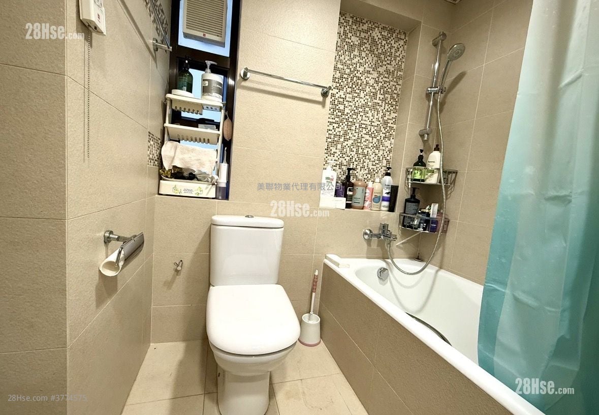 Euston Court Sell 3 Bedrooms , 2 Bathrooms 790 ft²