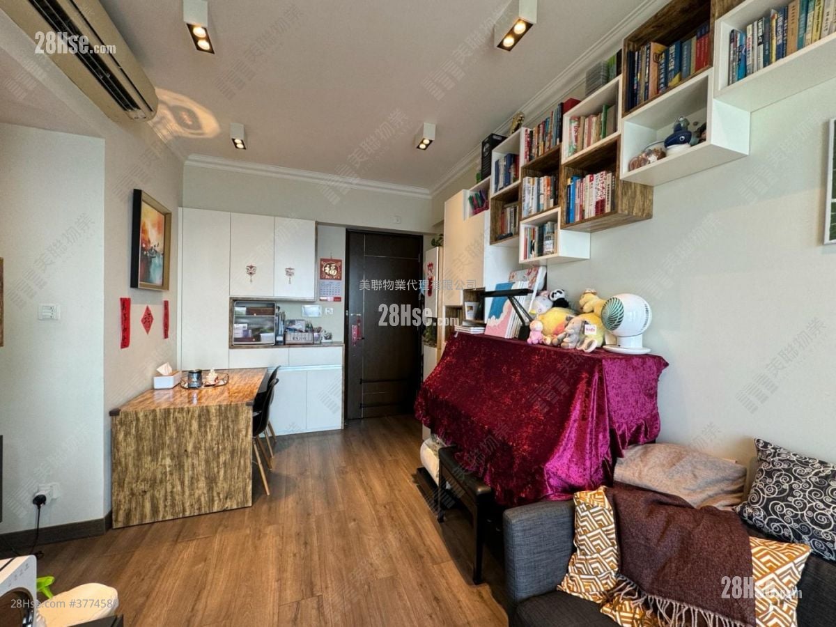 Belchers Hill Sell 3 Bedrooms , 2 Bathrooms 712 ft²