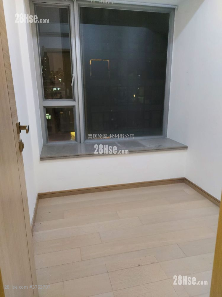 Highpoint Sell 2 Bedrooms , 1 Bathroom 423 ft²