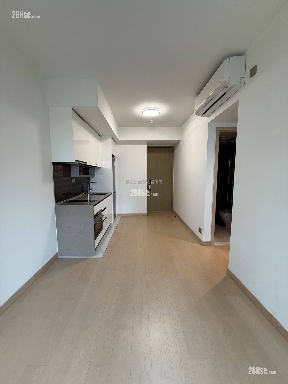 K. Summit Sell 2 Bedrooms , 1 Bathroom 466 ft²