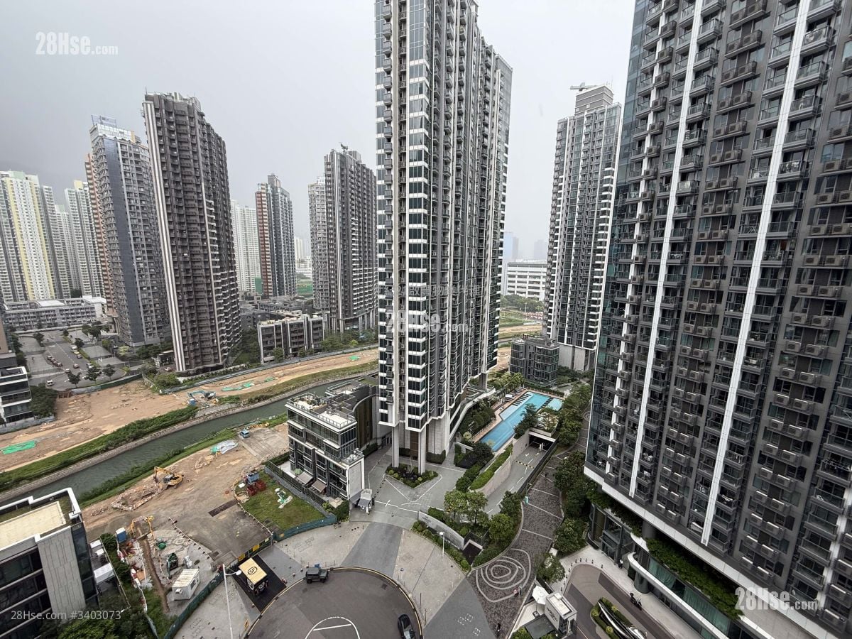 K. Summit Sell 2 Bedrooms , 1 Bathroom 466 ft²