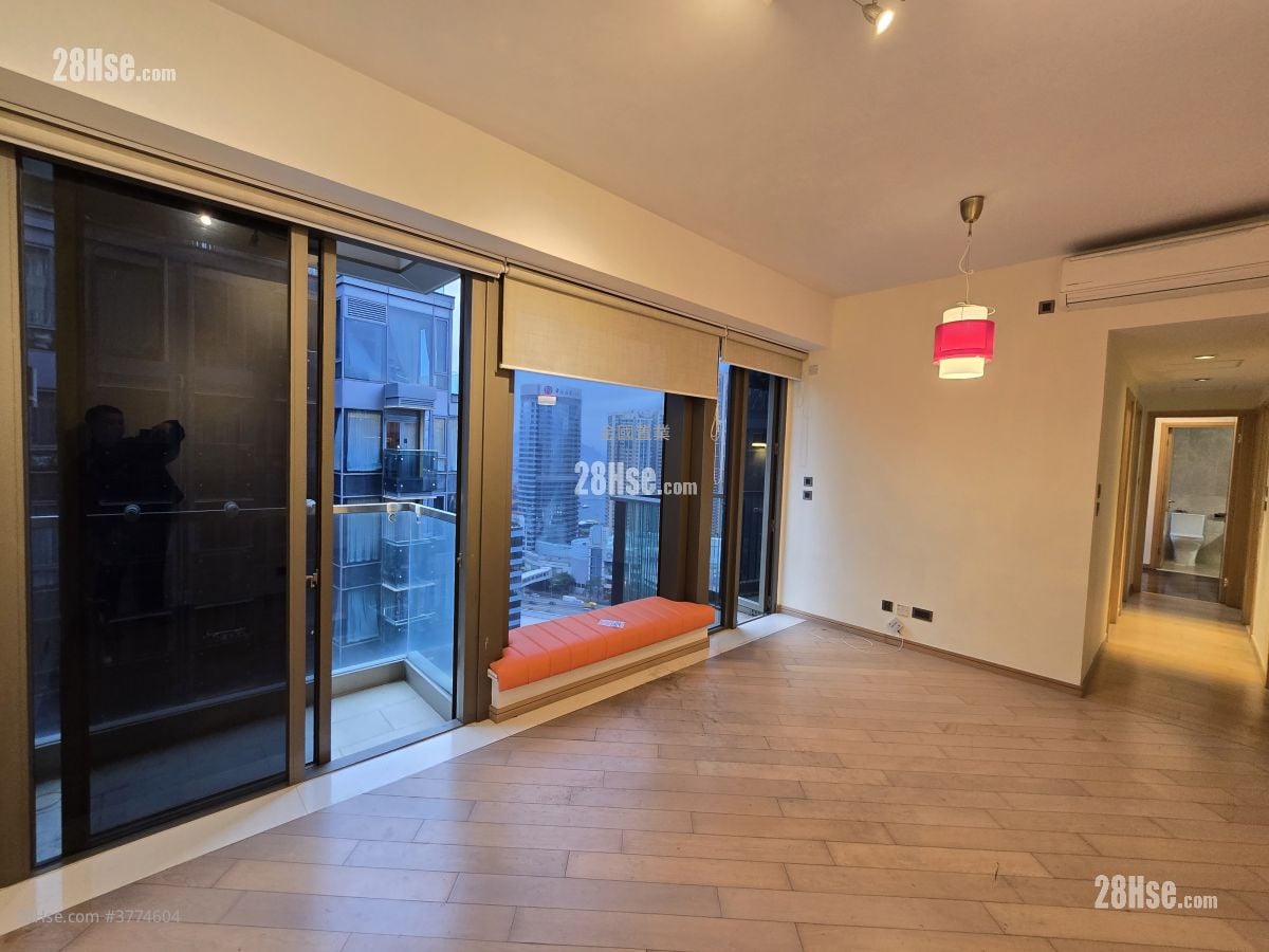 奥城西岸 售盘 4 房 , 3 浴室 716 平方尺