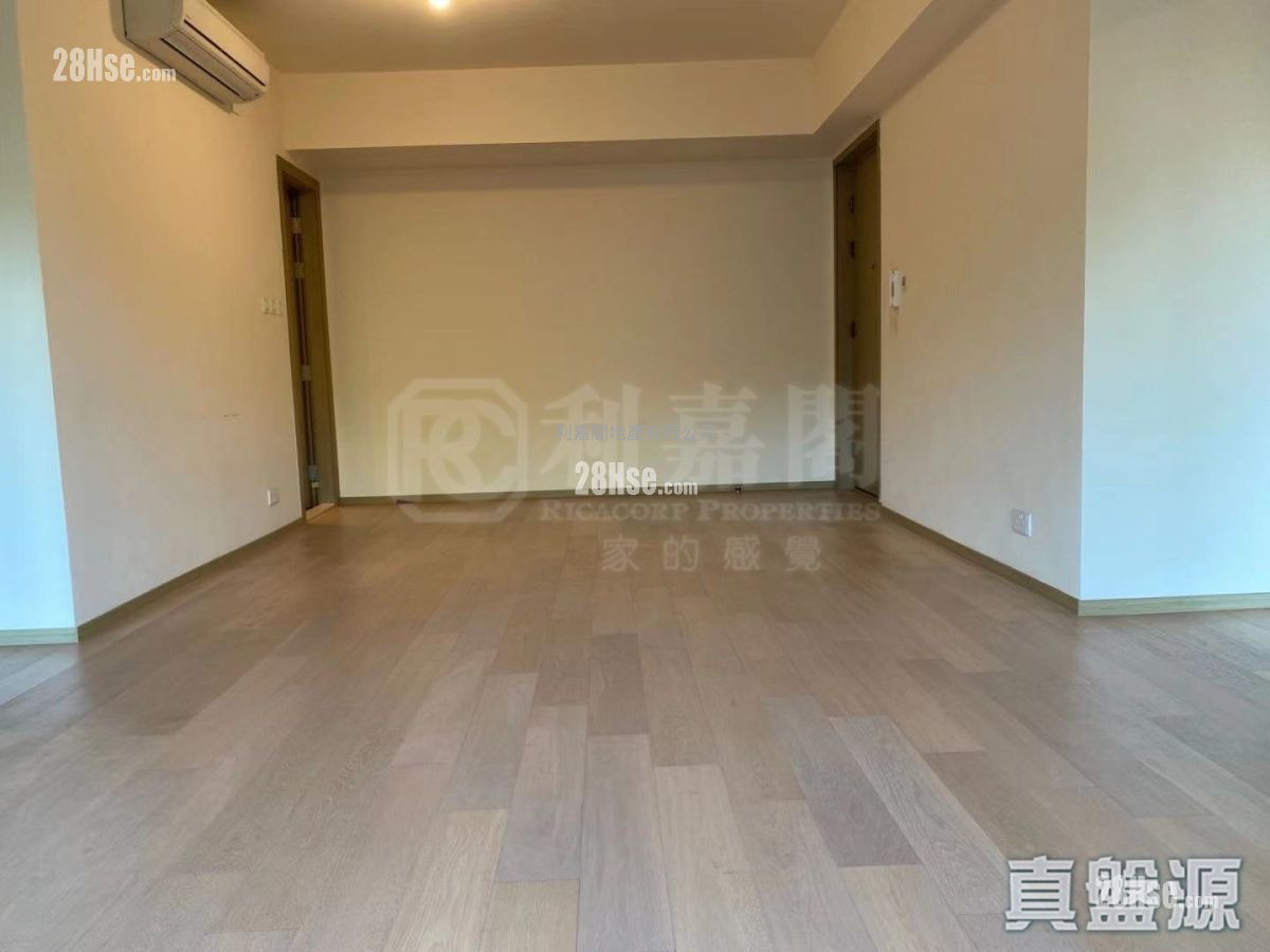 Island Garden Sell 4 Bedrooms , 3 Bathrooms 1,188 ft²