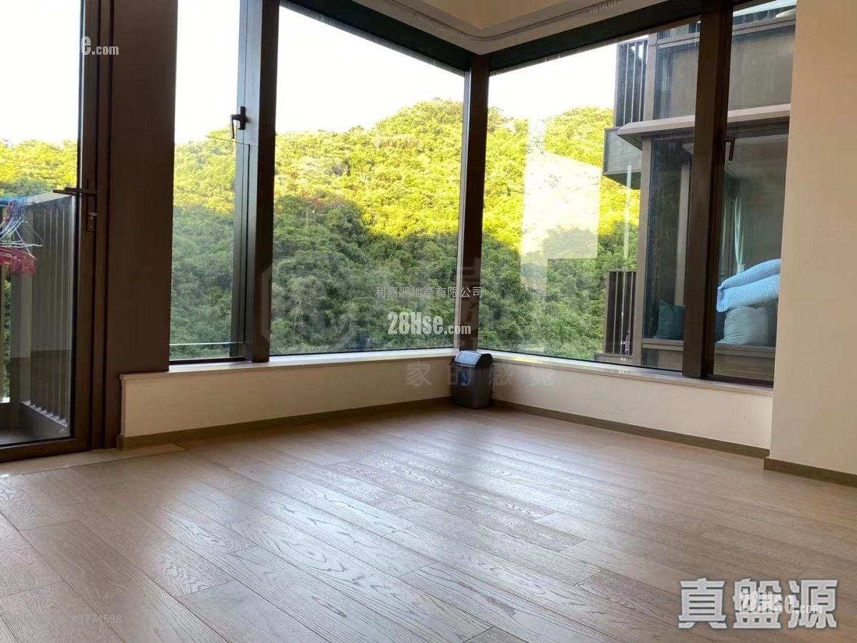 Island Garden Sell 4 Bedrooms , 3 Bathrooms 1,188 ft²