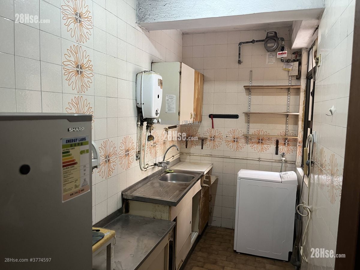 薄扶林花园 售盘 2 房 , 1 浴室 466 平方尺