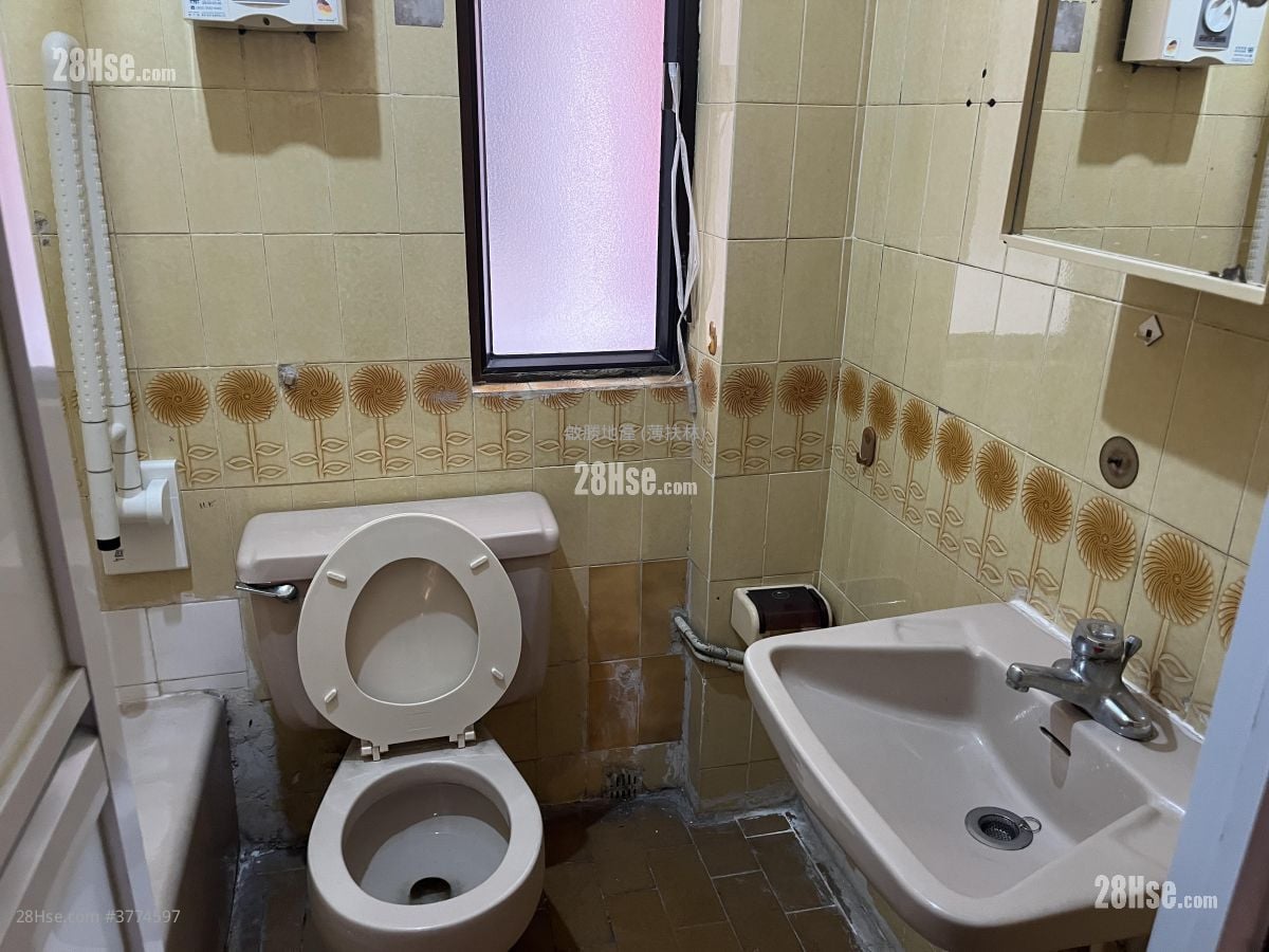 薄扶林花园 售盘 2 房 , 1 浴室 466 平方尺