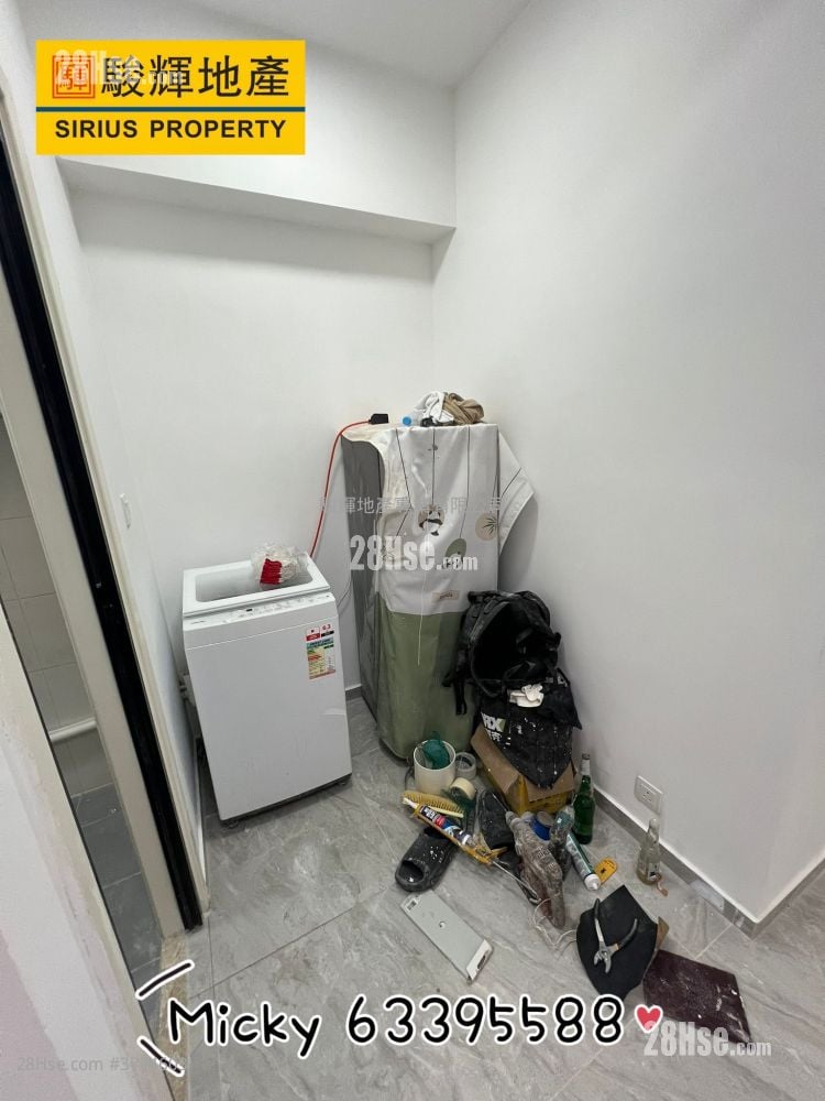 Mandarin Court Sell 2 Bedrooms , 1 Bathroom 276 ft²