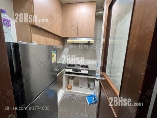 Mayfair Gardens Sell 2 Bedrooms , 1 Bathroom 329 ft²