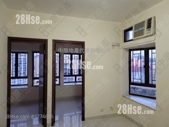 Mayfair Gardens Sell 2 Bedrooms , 1 Bathroom 329 ft²