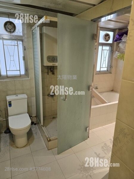 Whampoa Garden Sell 4 Bedrooms 761 ft²