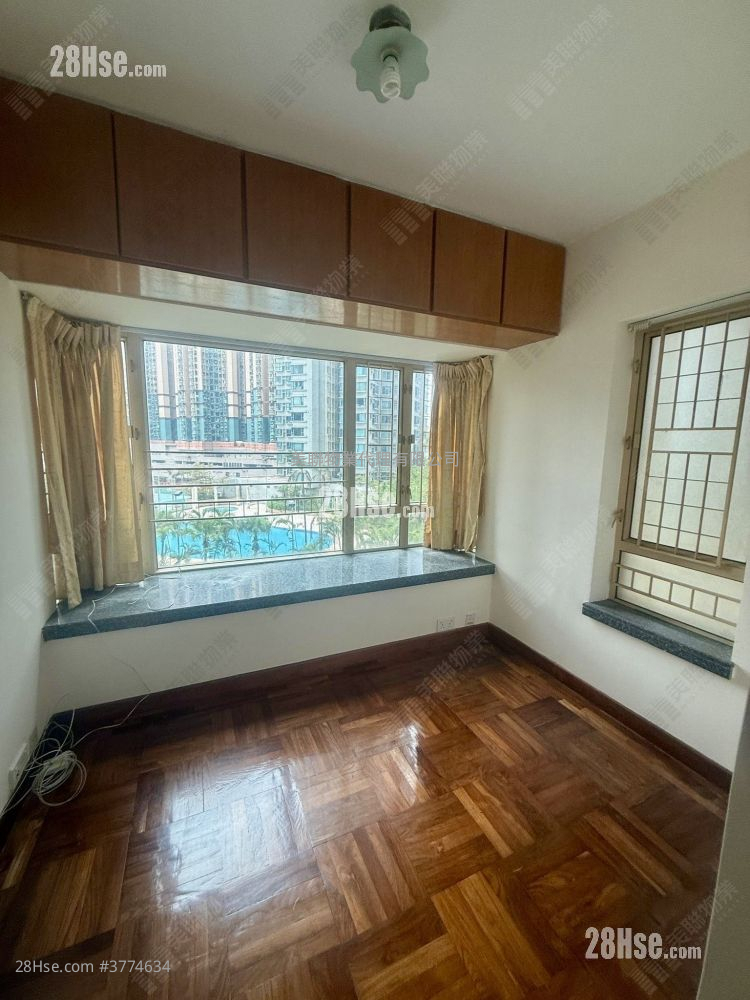 La Cite Noble Sell 2 Bedrooms , 1 Bathroom 434 ft²