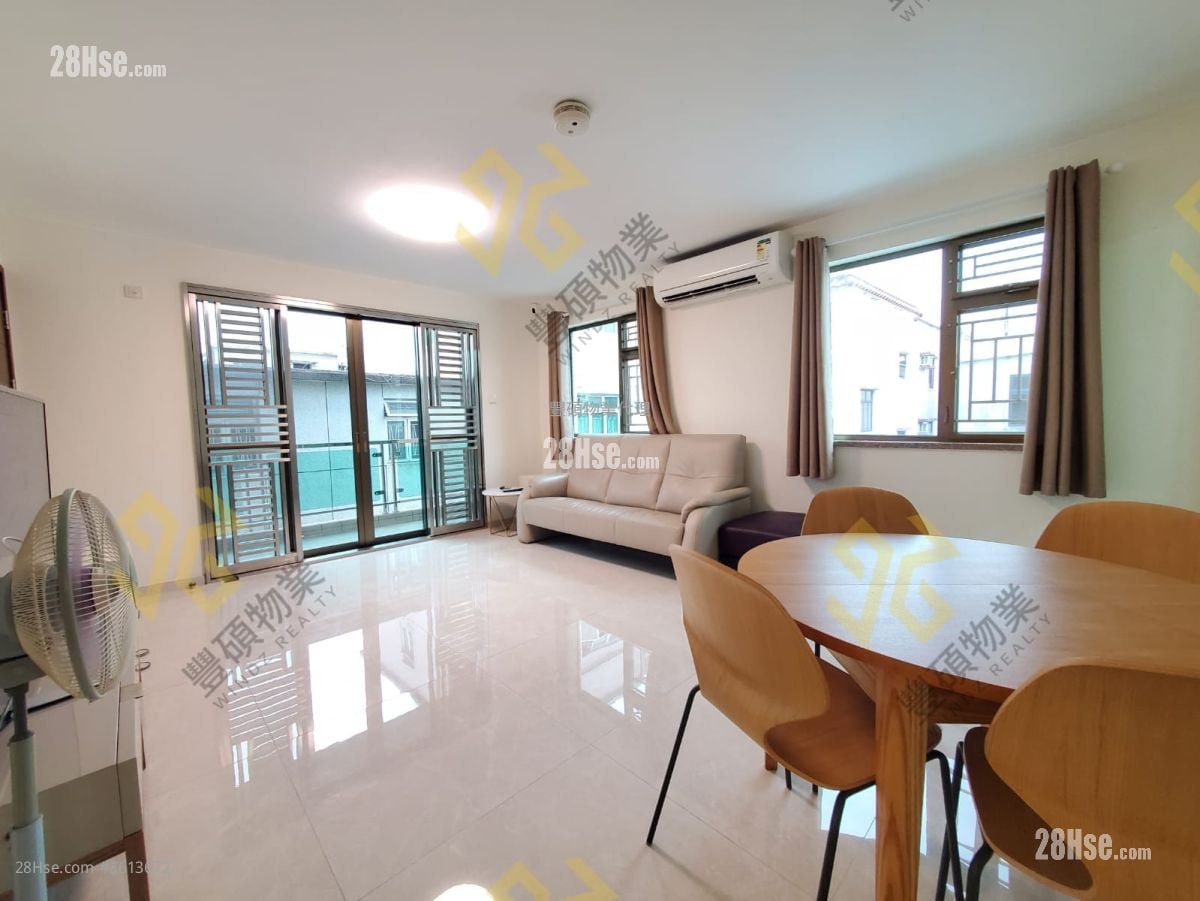 Village Rental 3 Bedrooms , 2 Bathrooms 700 ft²