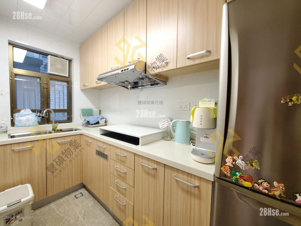 Village Rental 3 Bedrooms , 2 Bathrooms 700 ft²