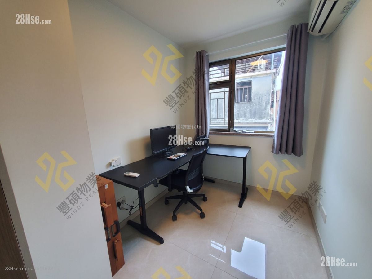 Village Rental 3 Bedrooms , 2 Bathrooms 700 ft²