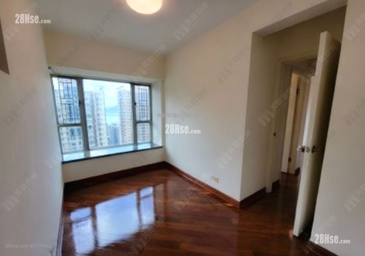 Tseung Kwan O Plaza Sell 2 Bedrooms , 1 Bathroom 453 ft²
