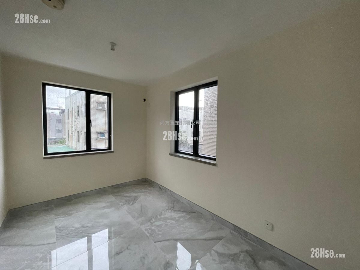 村屋 售盘 3 房 , 2 浴室 700 平方尺