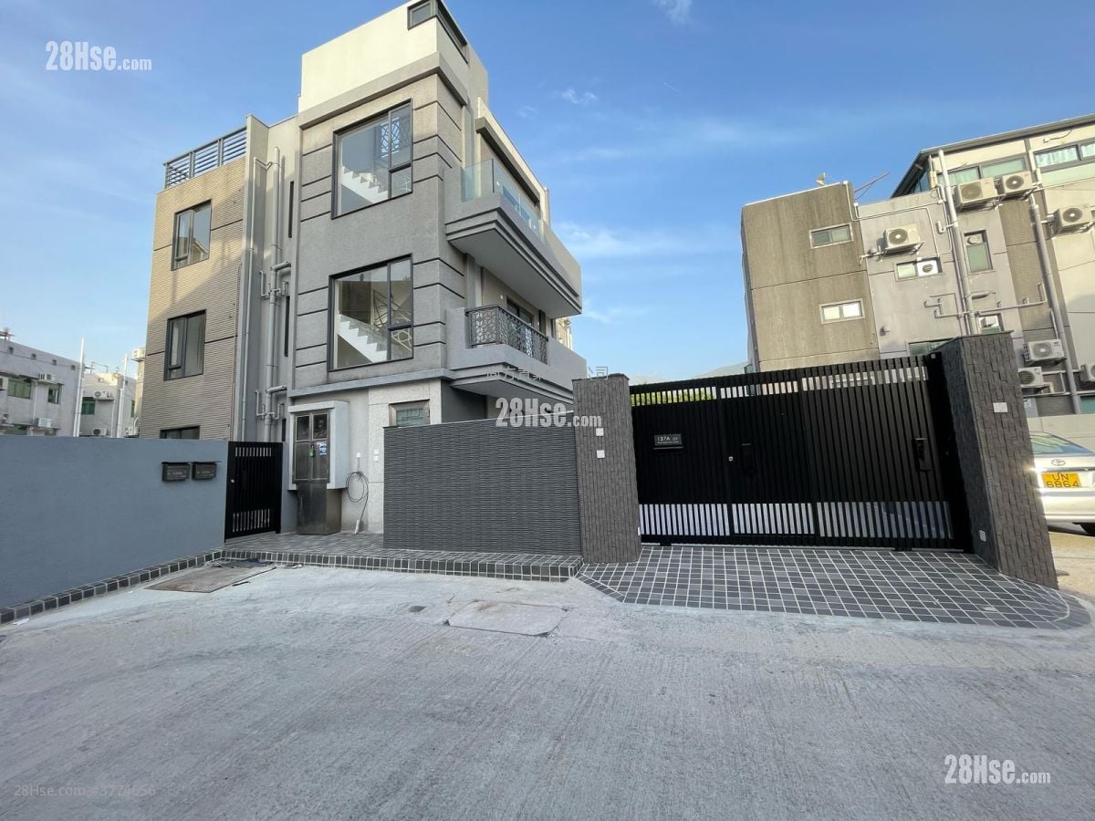 村屋 售盘 3 房 , 2 浴室 700 平方尺