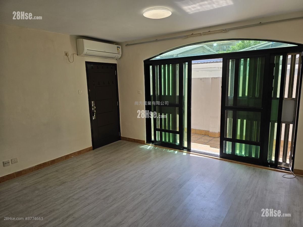 Village Sell 3 Bedrooms , 1 Bathroom 700 ft²