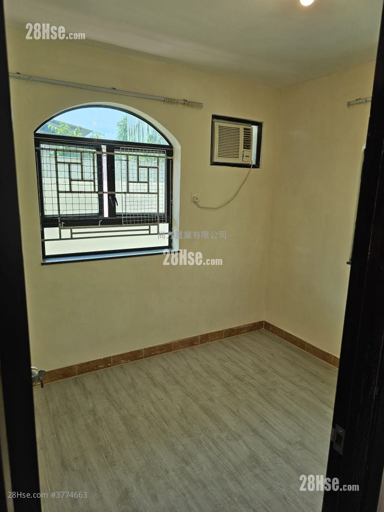 Village Sell 3 Bedrooms , 1 Bathroom 700 ft²
