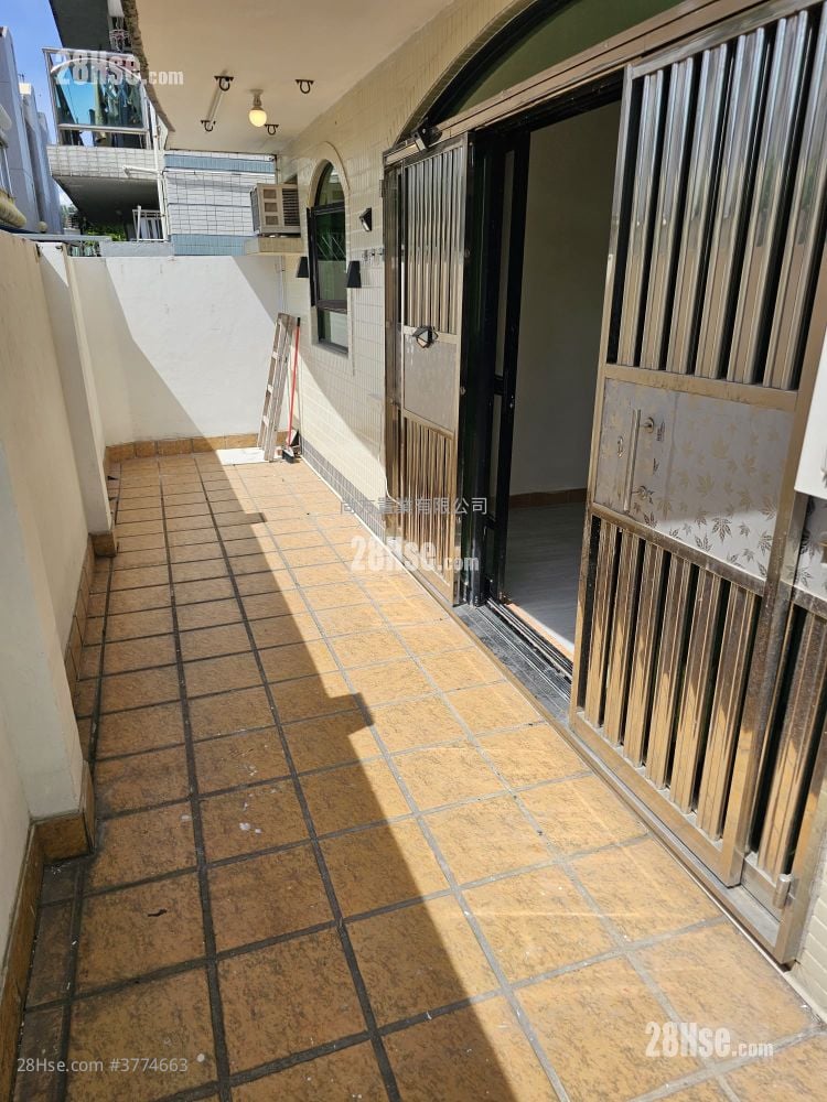 Village Sell 3 Bedrooms , 1 Bathroom 700 ft²