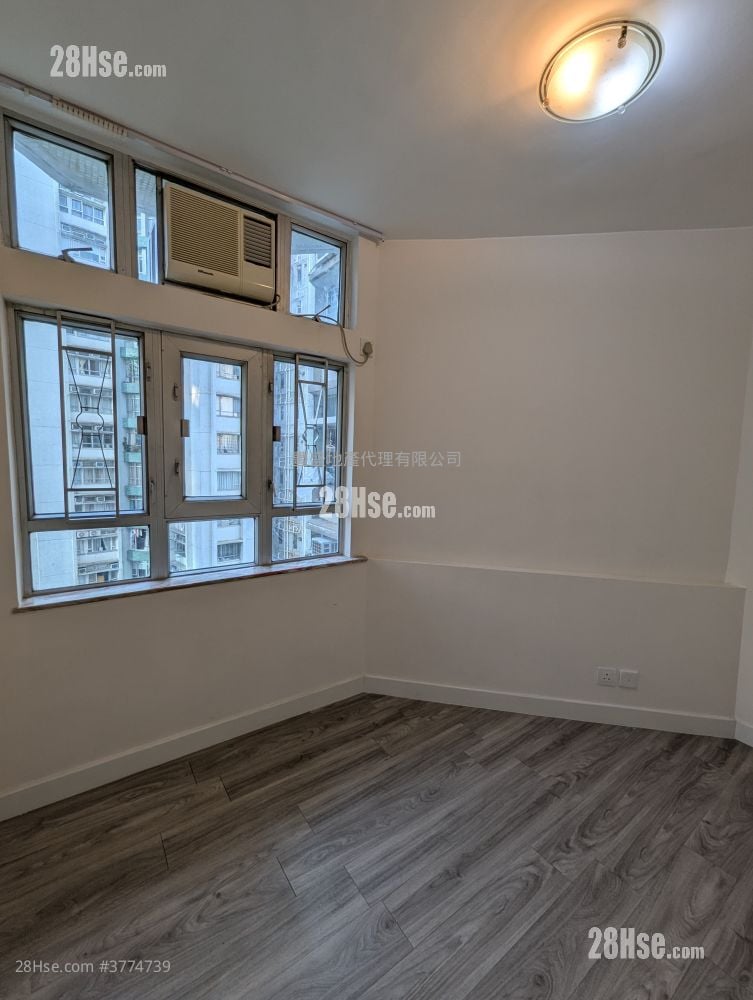 Whampoa Garden Sell 2 Bedrooms , 1 Bathroom 503 ft²