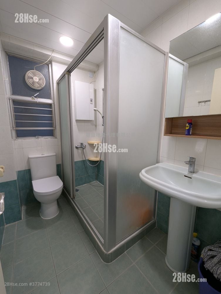 Whampoa Garden Sell 2 Bedrooms , 1 Bathroom 503 ft²