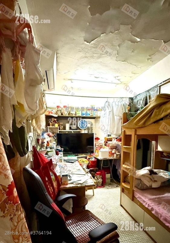 利鸿大楼 售盘 2 房 , 1 浴室 405 平方尺