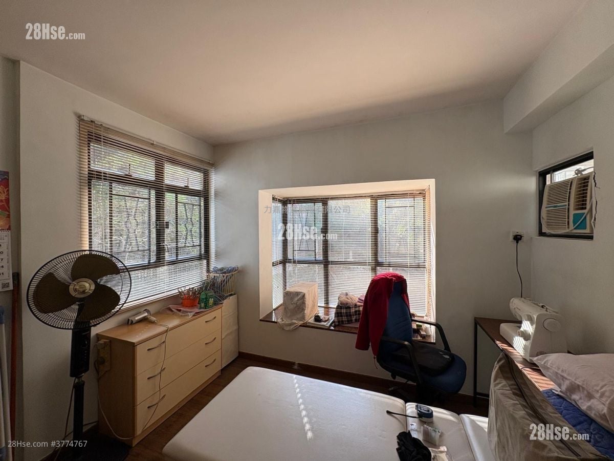 Tanner Garden Sell 3 Bedrooms , 2 Bathrooms 840 ft²