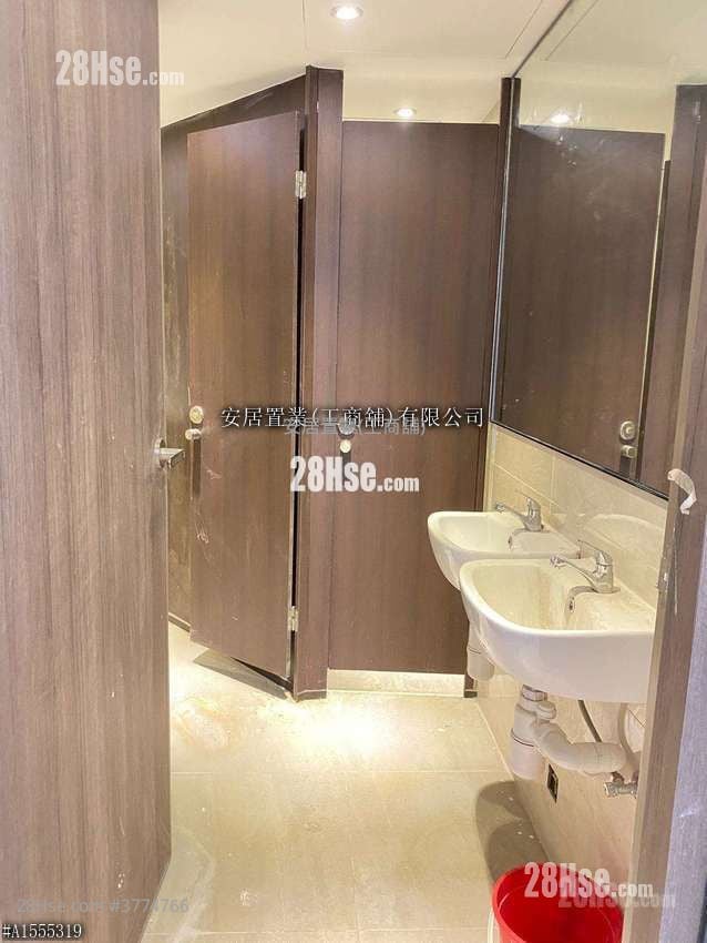 Kam Man Fung Factory Building Rental Studio 59 ft²