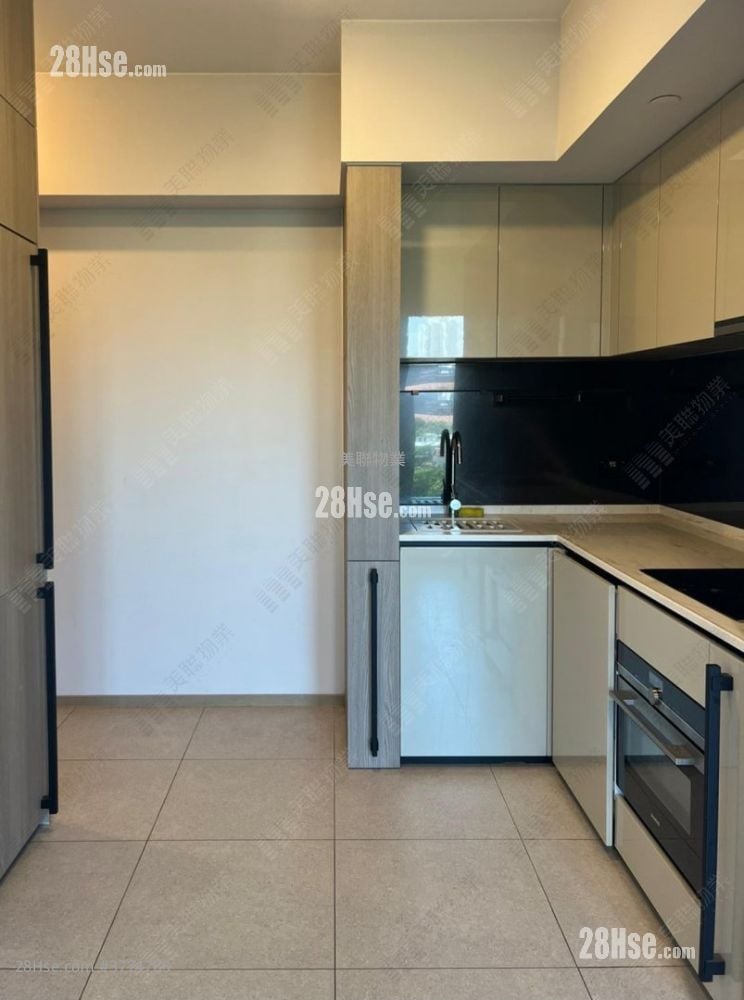 Atrium House Sell 2 Bedrooms , 1 Bathroom 434 ft²