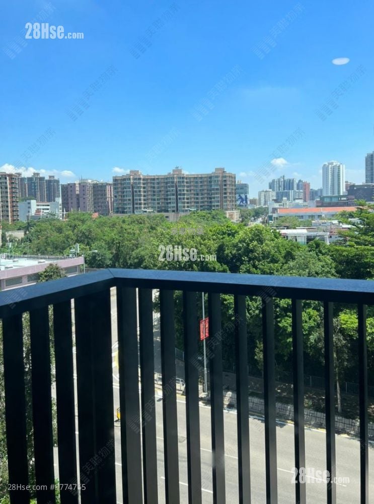 Atrium House Sell 2 Bedrooms , 1 Bathroom 434 ft²