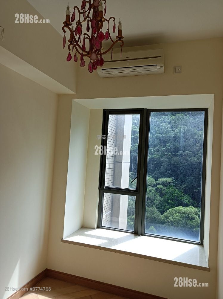 Aria Sell 3 Bedrooms 755 ft²