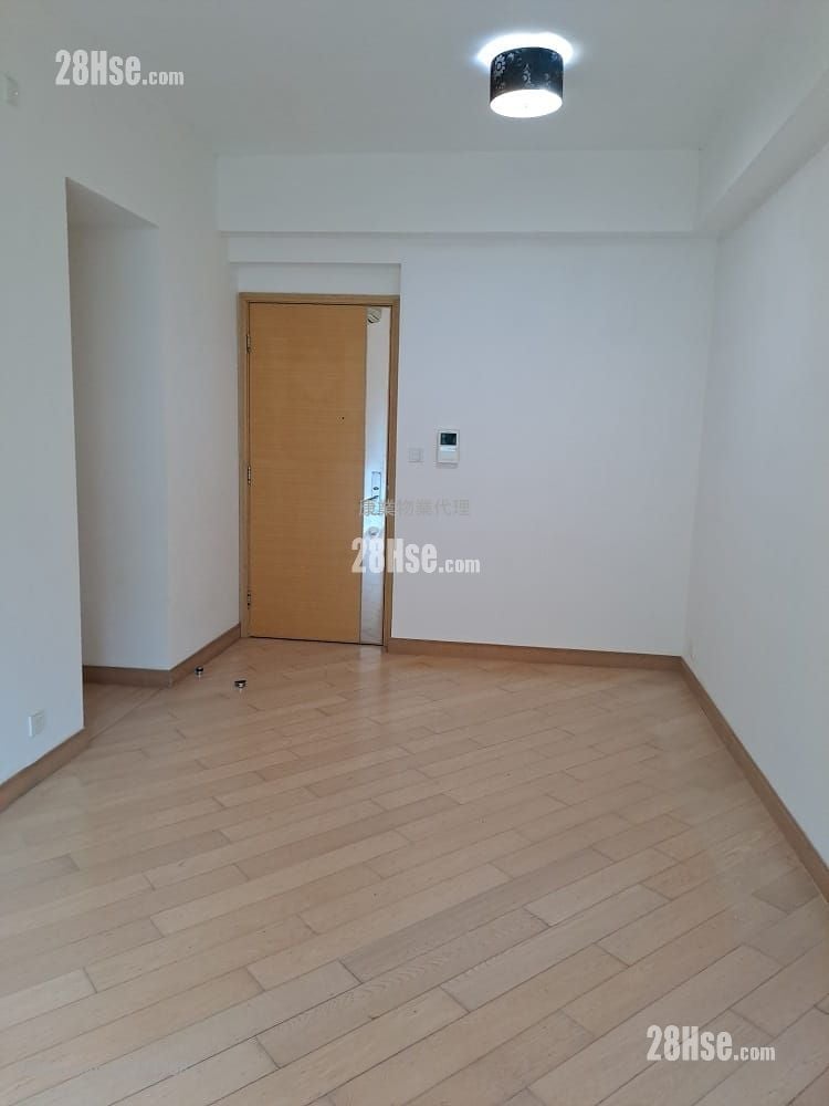 Aria Sell 3 Bedrooms 755 ft²