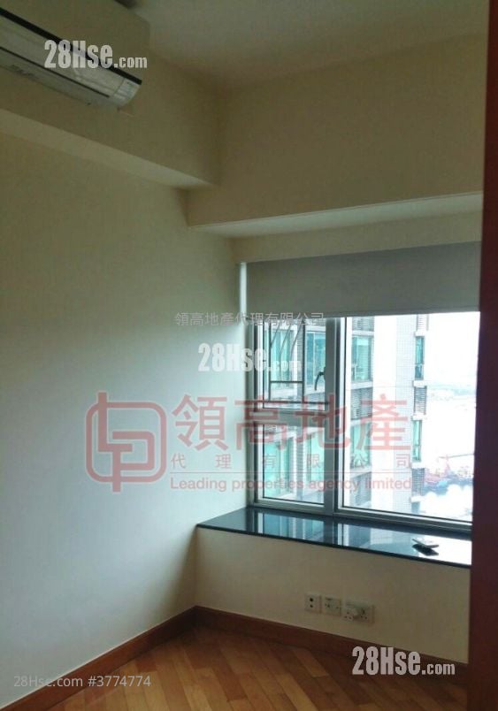 Sorrento Rental 3 Bedrooms , 3 Bathrooms 856 ft²