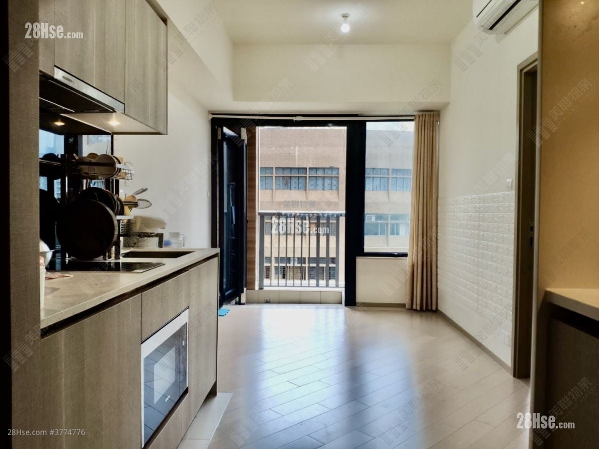 Twin Regency Sell 1 Bedroom , 1 Bathroom 369 ft²