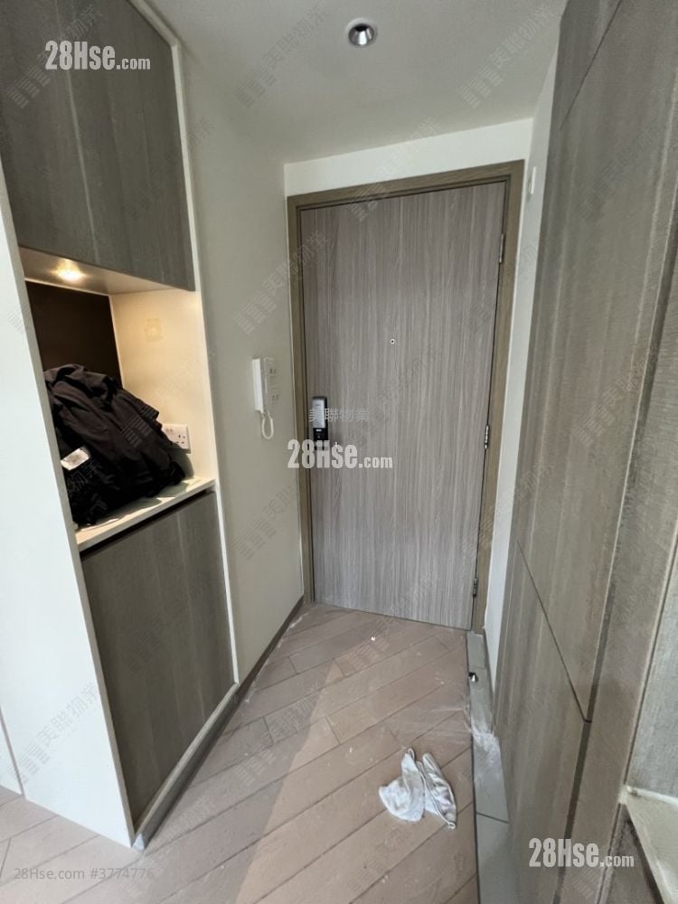 Twin Regency Sell 1 Bedroom , 1 Bathroom 369 ft²