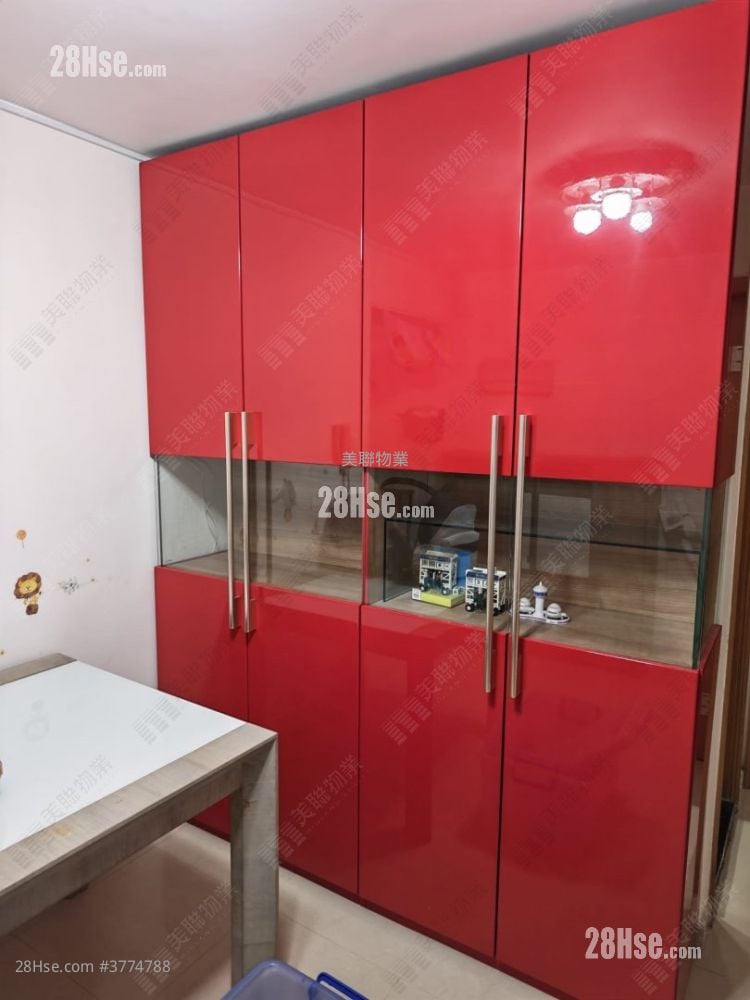 King Tin Court Sell 2 Bedrooms 447 ft²