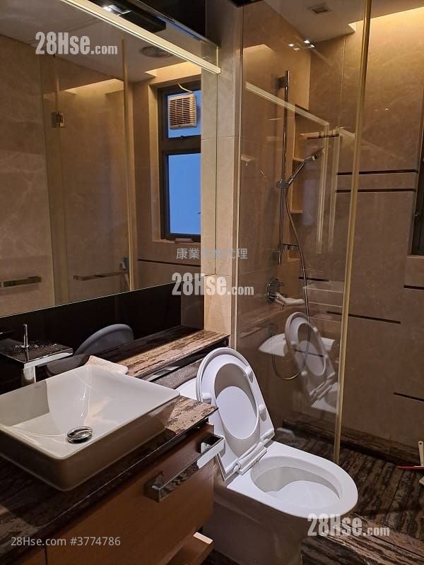 Aria Sell 4 Bedrooms 1,342 ft²