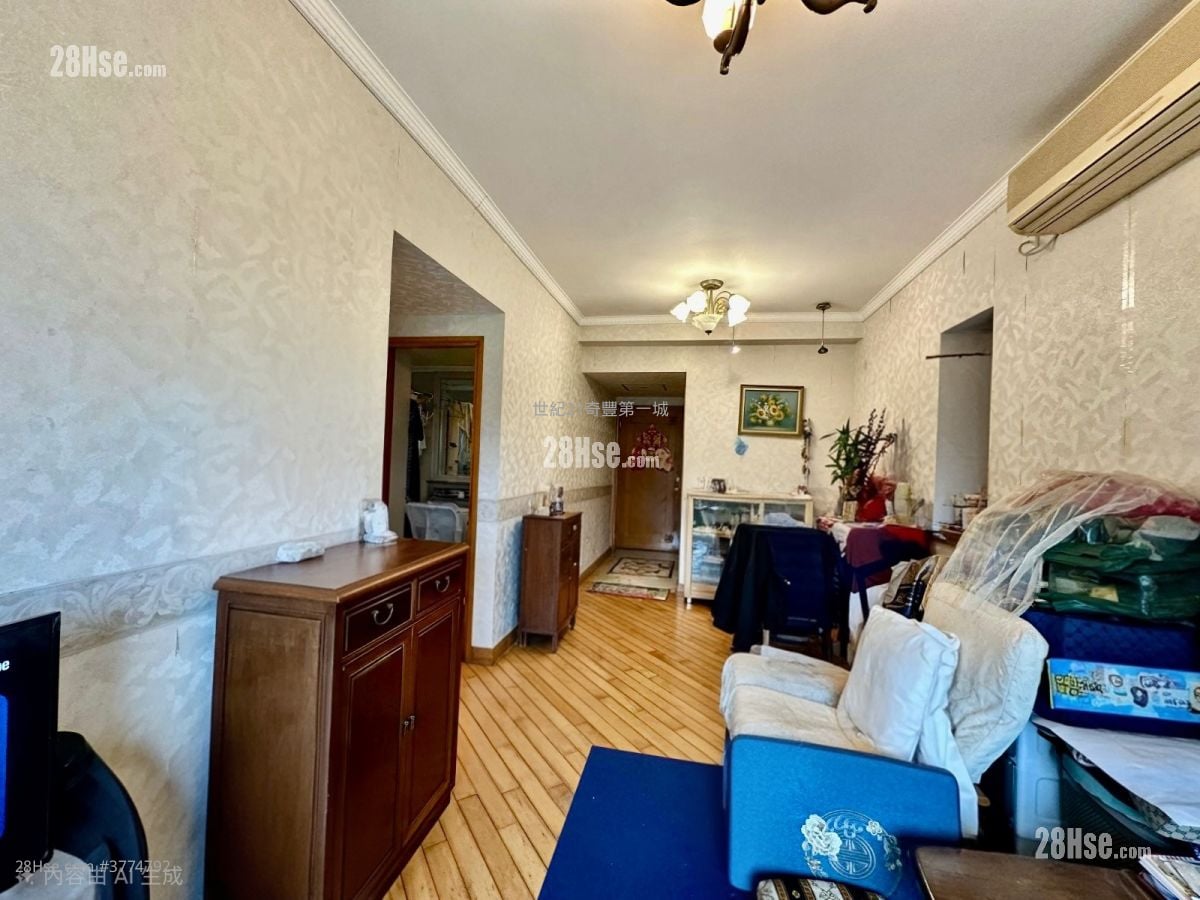 Castello Sell 2 Bedrooms , 1 Bathroom 547 ft²