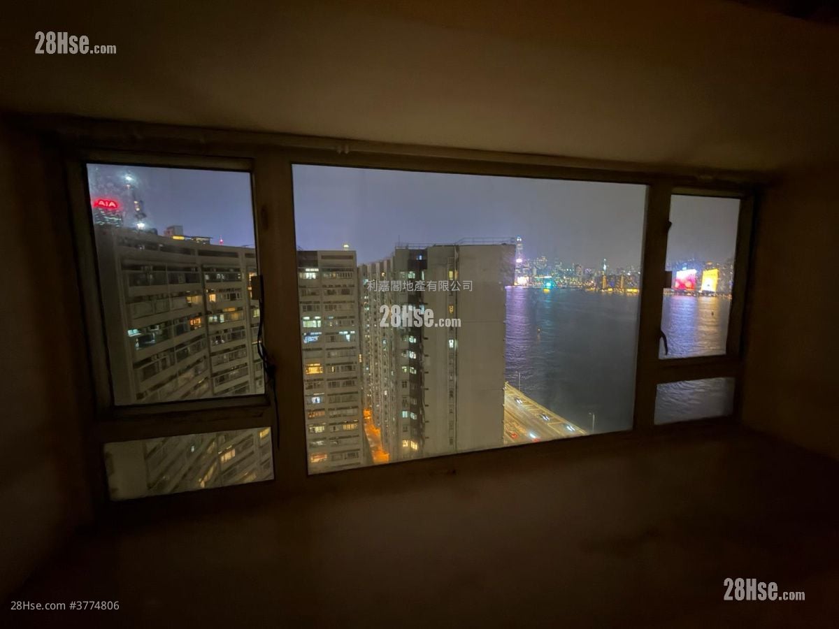 和富中心 售盘 3 房 , 2 浴室 843 平方尺