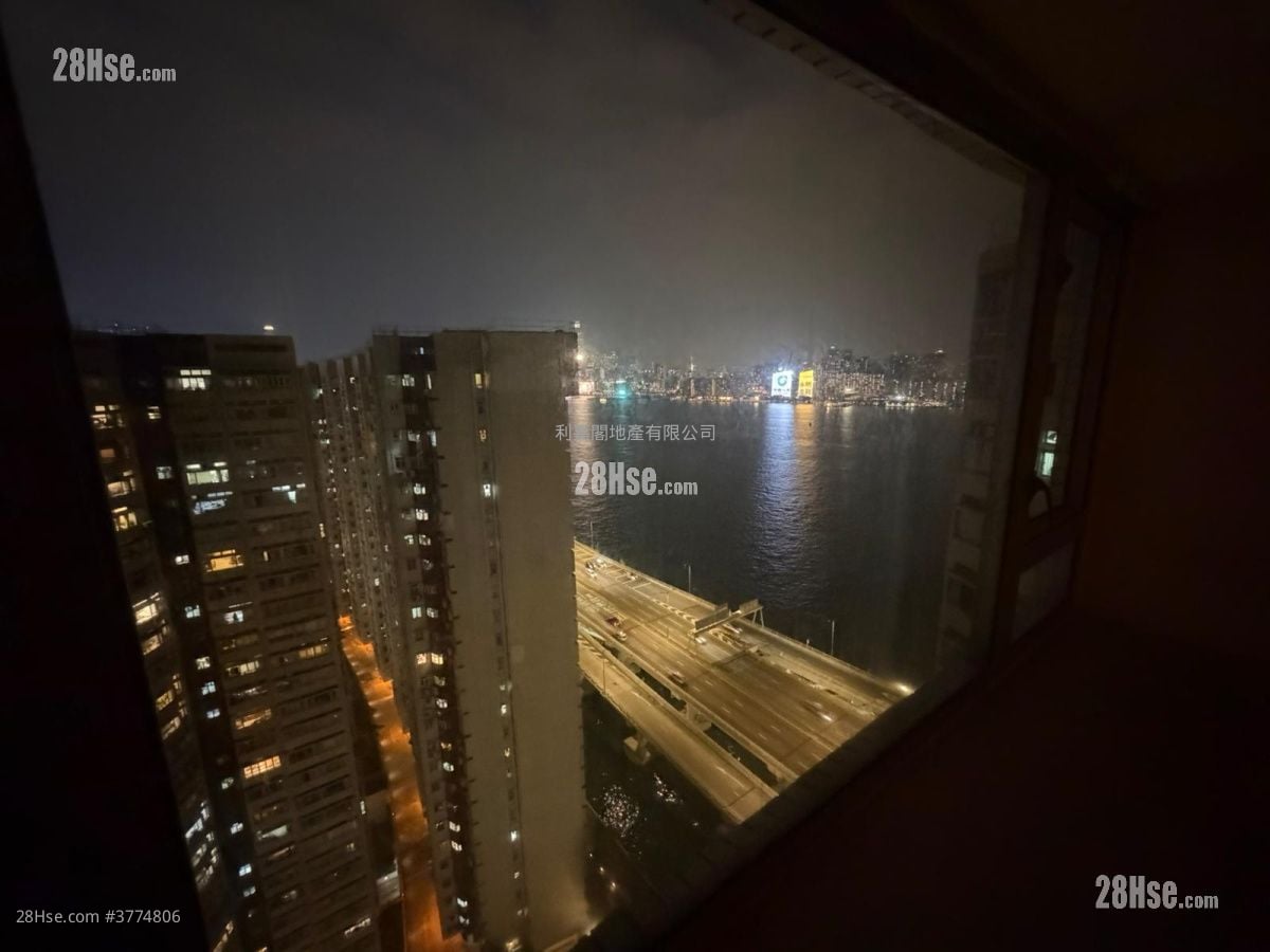 和富中心 售盘 3 房 , 2 浴室 843 平方尺