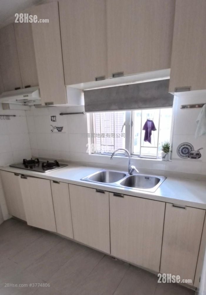 和富中心 售盘 3 房 , 2 浴室 843 平方尺