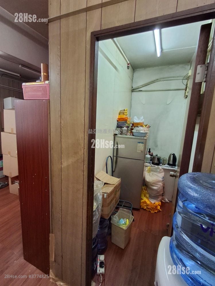 Wing Shing House Sell 1 Bedroom , 1 Toilet 400 ft²