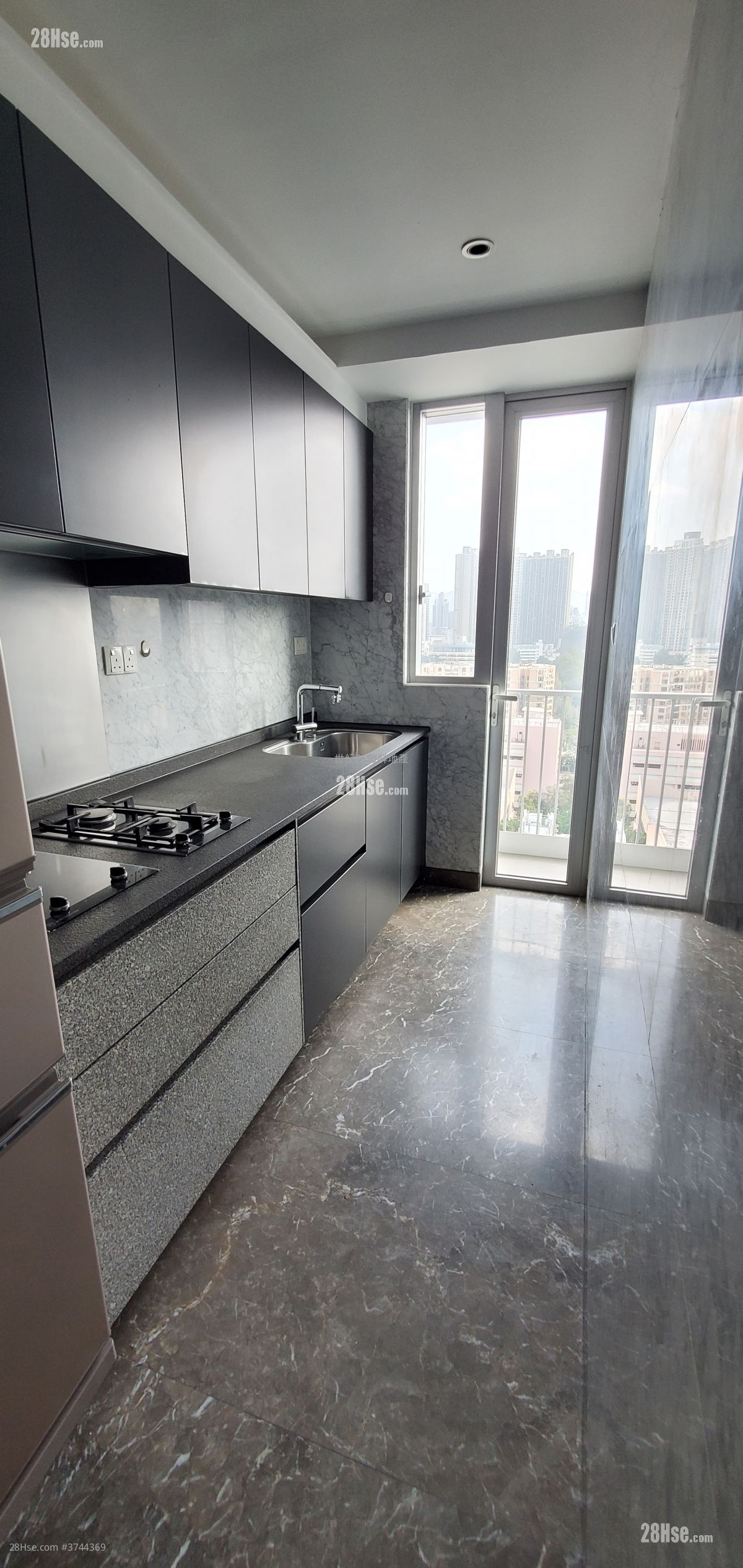 Paxton Sell 3 Bedrooms , 2 Bathrooms 944 ft²