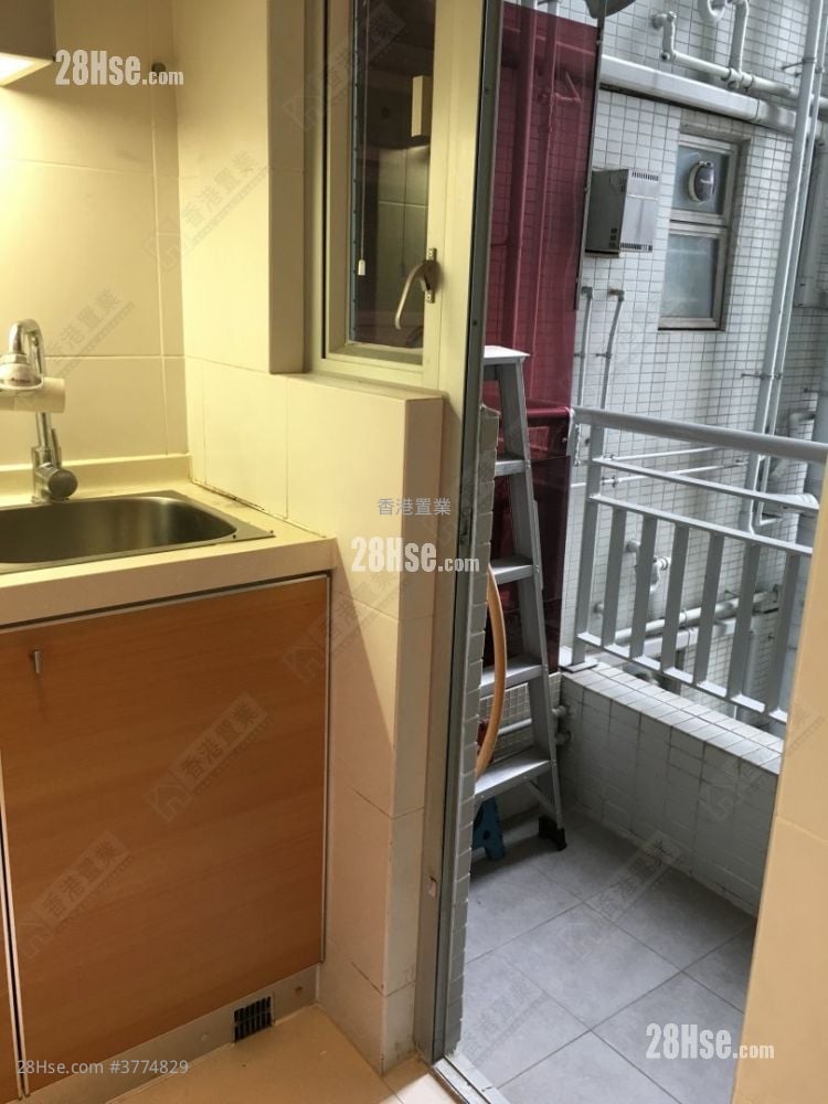 港湾豪庭 售盘 3 房 498 平方尺