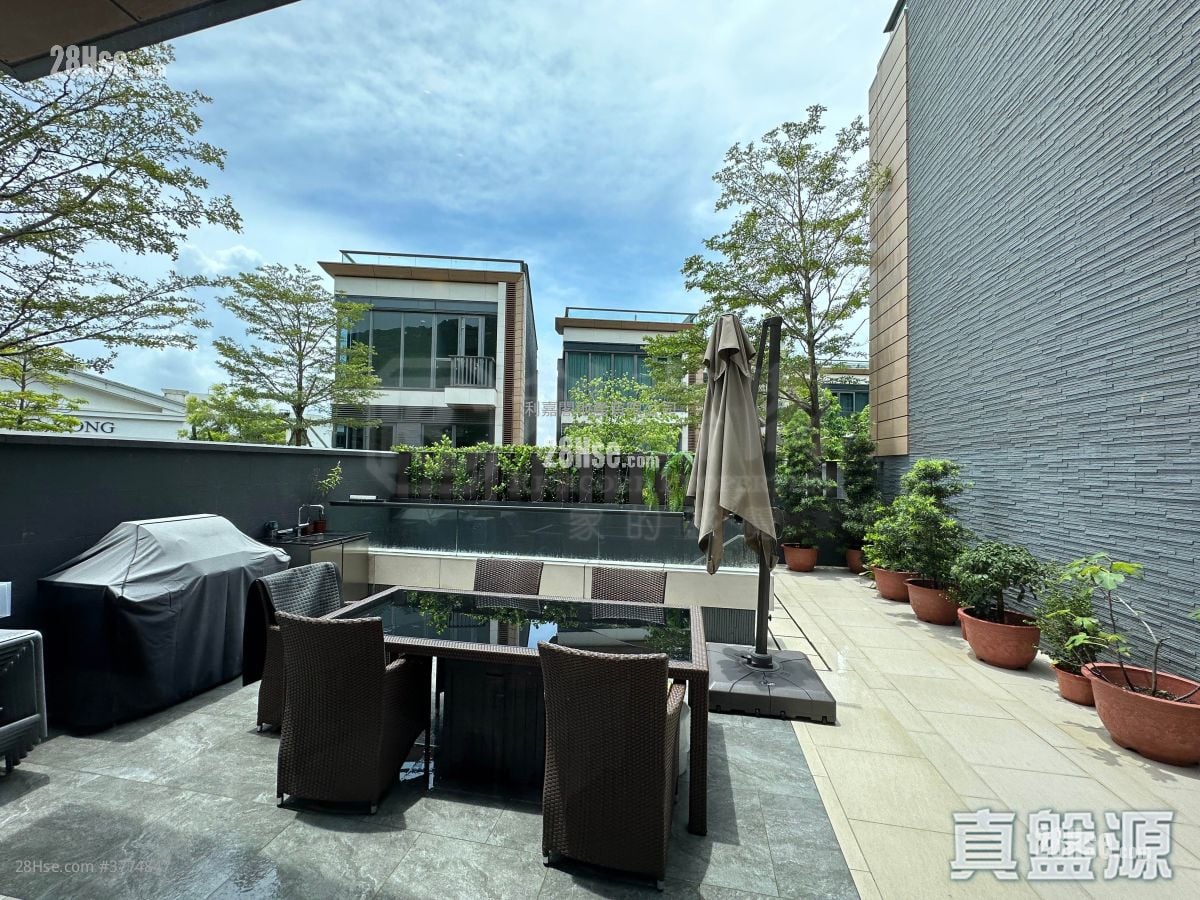 The Bloomsway Sell 3 Bedrooms 1,785 ft²