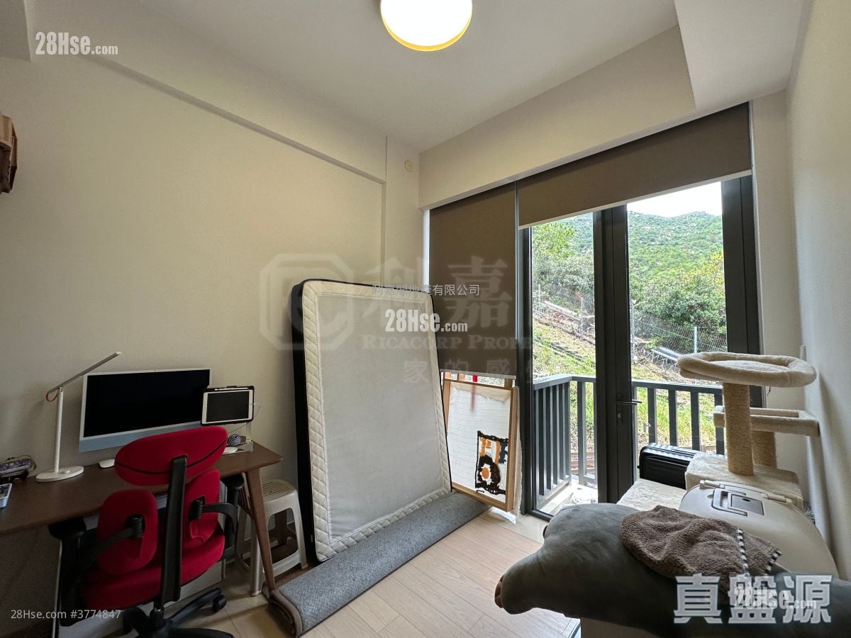 The Bloomsway Sell 3 Bedrooms 1,785 ft²